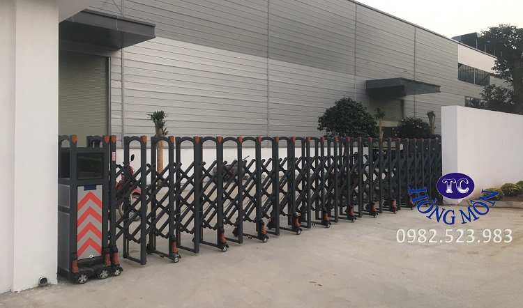Cổng xếp nhôm nhập khẩu tại Thạch thất hà nội