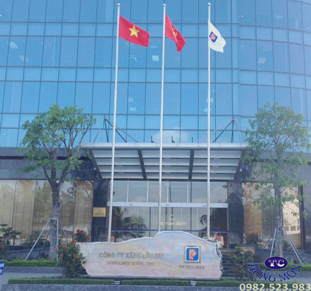 Cột cờ làm bằng inox 201 giá rẻ