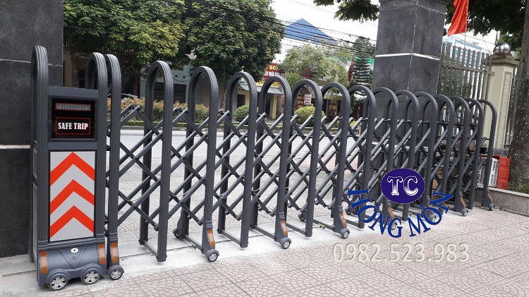 Lắp đặt cổng xếp tự động tại BHXH tỉnh Hà Nam
