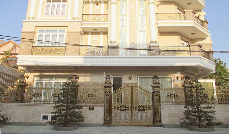 Cổng hợp kim nhôm đúc