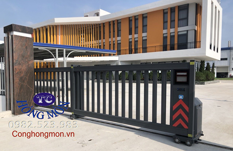 Mẫu cổng xếp lùa đẹp công ty Hồng Môn