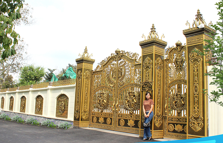 Cổng đồng đẹp